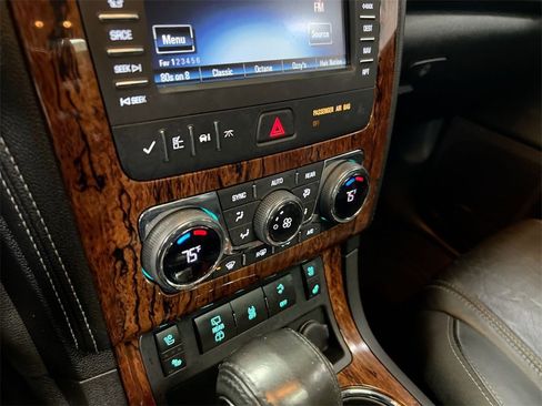 Used 2013 Chevrolet Traverse LTZ image 15
