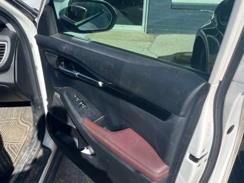 Used 2023 Kia Seltos SX w/ SX Sunroof Package image 8