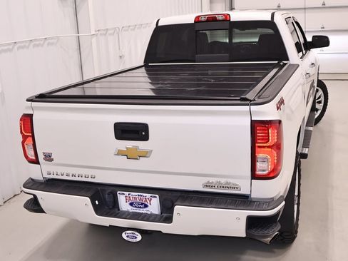Used 2018 Chevrolet Silverado 1500 High Country AWD/4WD image 44