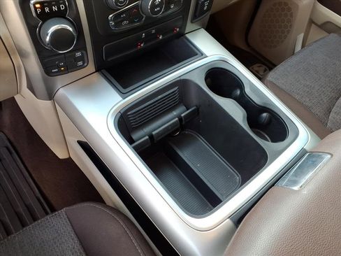 Used 2018 RAM 1500 SLT image 24