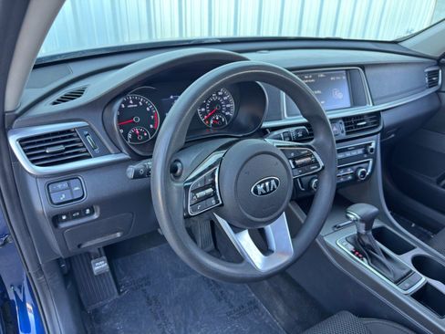 Used 2020 Kia Optima LX image 10