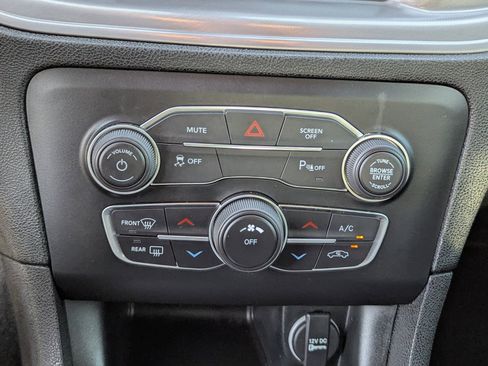 Used 2023 Dodge Charger SXT image 24