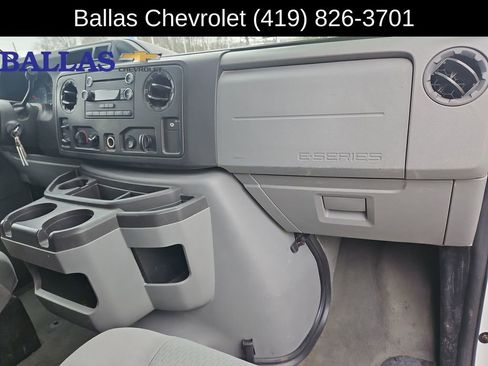 Used 2011 Ford E-350 and Econoline 350 XLT RWD image 9