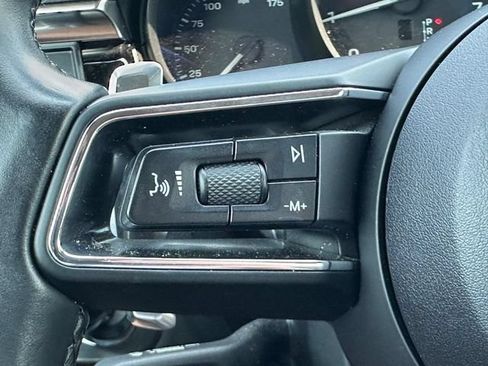 Used 2024 Porsche Macan AWD/4WD image 18