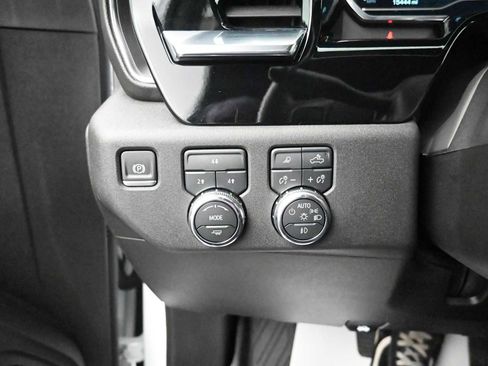 Certified 2025 GMC Sierra 2500 SLE w/ SLE Convenience Package image 10