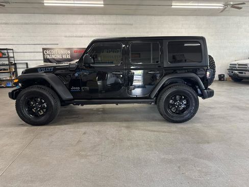 Used 2024 Jeep Wrangler Unlimited image 93
