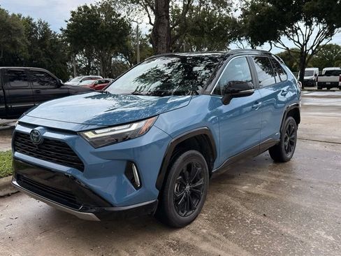 Used 2023 Toyota RAV4 XSE AWD/4WD image 2