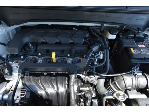 New 2025 Hyundai Venue SE image 9