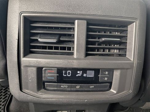 Used 2021 Volkswagen Atlas SEL image 21