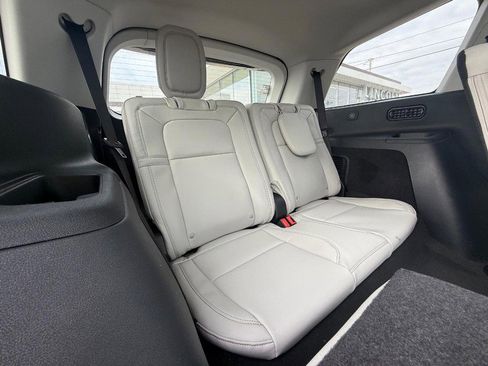 New 2026 Lincoln Aviator Reserve image 5