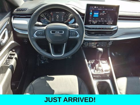 Used 2023 Jeep Compass Limited w/ Sun and Sound Group AWD/4WD image 12