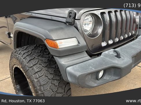 Used 2018 Jeep Wrangler Unlimited Sport S AWD/4WD image 14