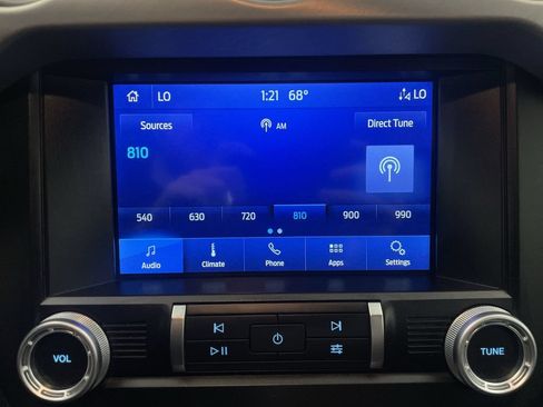 Used 2020 Ford Mustang Premium RWD image 7