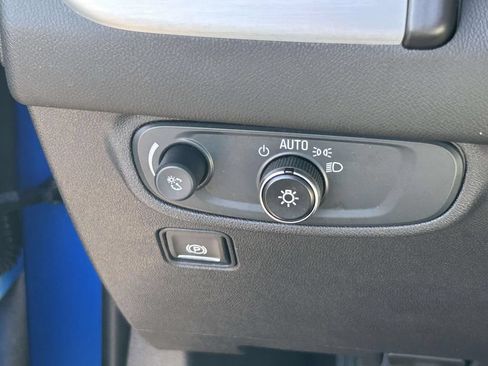 Used 2024 GMC Terrain SLE AWD/4WD image 24