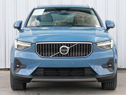 Used 2023 Volvo XC40 B5 Ultimate image 6