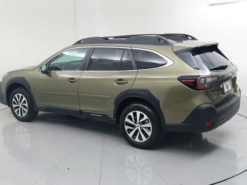 Certified 2025 Subaru Outback Premium image 7