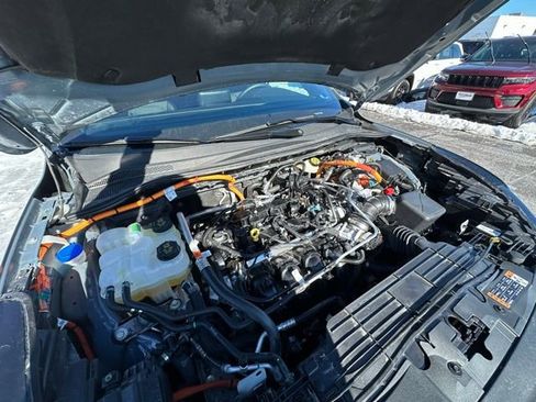 Used 2025 Ford Escape ST-Line w/ Equipment Group 301A image 15