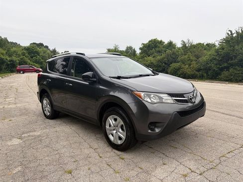Used 2013 Toyota RAV4 LE FWD image 7