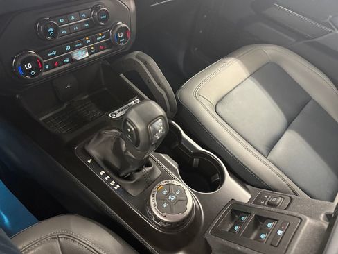 Used 2024 Ford Bronco Outer Banks AWD/4WD image 14
