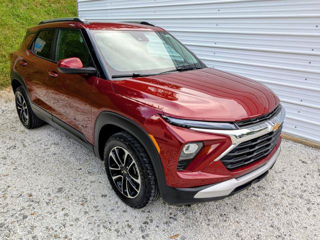 Used 2024 Chevrolet TrailBlazer LT w/ Convenience Package AWD/4WD image 1