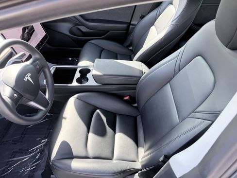 Used 2023 Tesla Model 3 Standard Range image 26