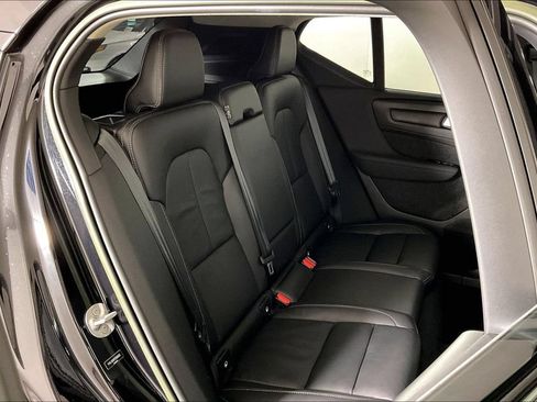 Used 2023 Volvo XC40 B5 Ultimate w/ Protection Package Premier AWD/4WD image 26