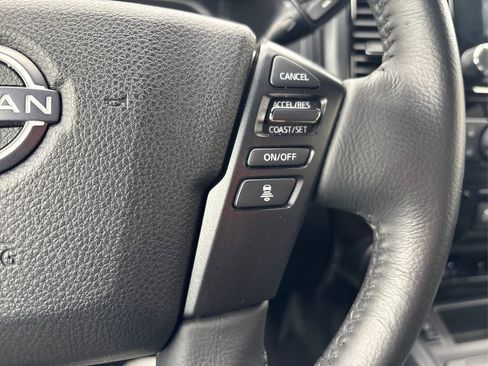 Used 2024 Nissan Titan SV w/ SV Convenience Package image 29