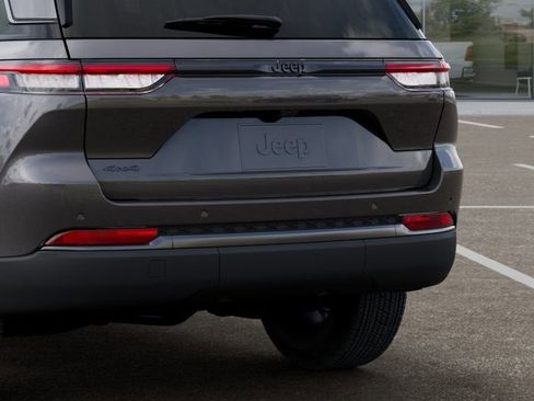 New 2026 Jeep Grand Cherokee Altitude AWD/4WD image 14