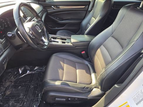 Used 2018 Honda Accord Sport image 14