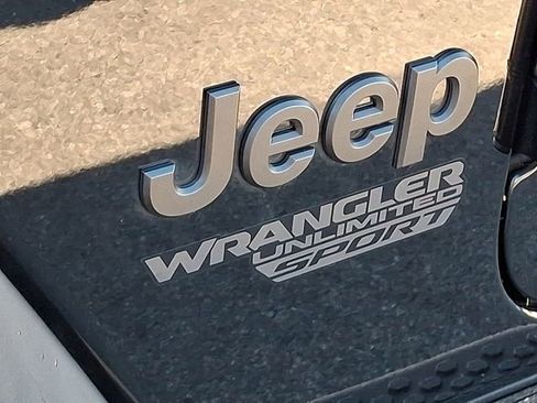 Used 2021 Jeep Wrangler Unlimited Sport image 36