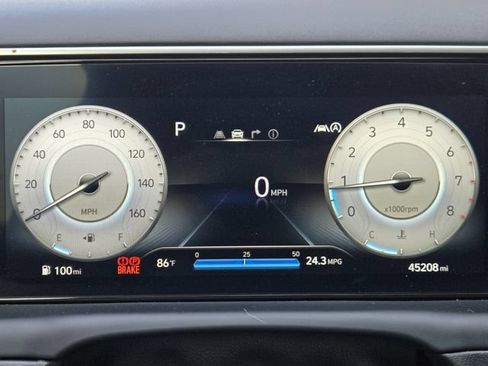 Certified 2024 Hyundai Tucson Limited FWD image 11