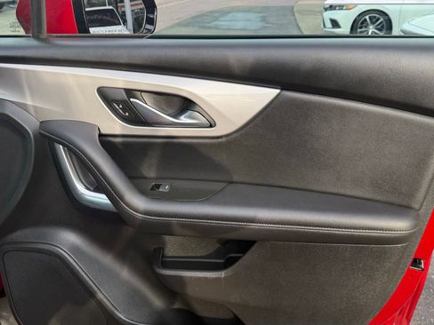 Used 2021 Chevrolet Blazer LT FWD image 12