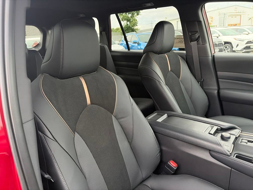 Used 2026 Toyota Grand Highlander AWD Hybrid image 15