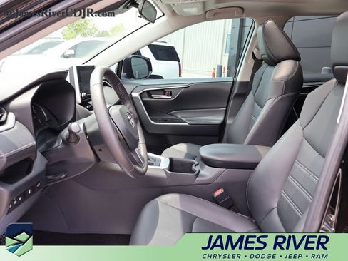 Used 2023 Toyota RAV4 XLE Premium AWD/4WD image 23