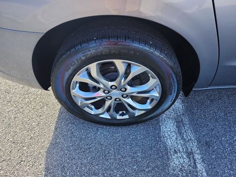 Certified 2021 Buick Enclave Avenir w/ Avenir Technology Package image 5