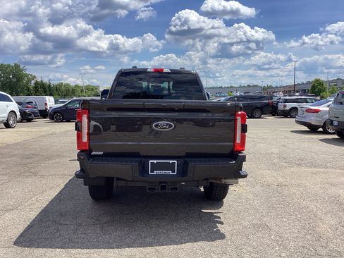 Used 2024 Ford F250 Lariat w/ Lariat Ultimate Package AWD/4WD image 3