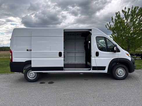 New 2026 RAM ProMaster 2500 w/ Advanced Safety Group FWD image 15