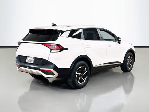 Certified 2023 Kia Sportage LX AWD/4WD image 7
