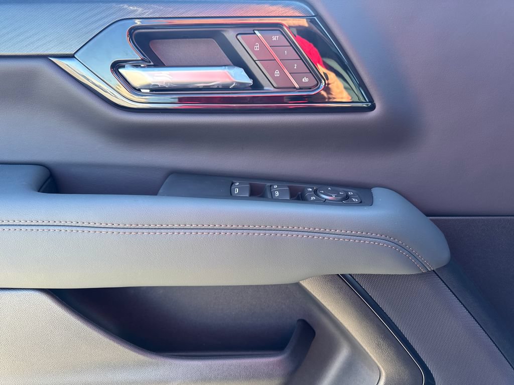 New 2026 GMC Yukon AT4 w/ AT4 Premium Plus Package AWD/4WD image 19