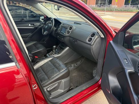 Used 2012 Volkswagen Tiguan SEL AWD/4WD image 24
