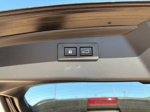 Used 2024 Subaru Outback Premium image 17