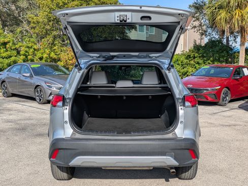 Used 2023 Toyota Corolla Cross L image 13