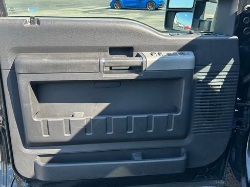 Used 2014 Ford F250 Lariat w/ Lariat Ultimate Package image 24