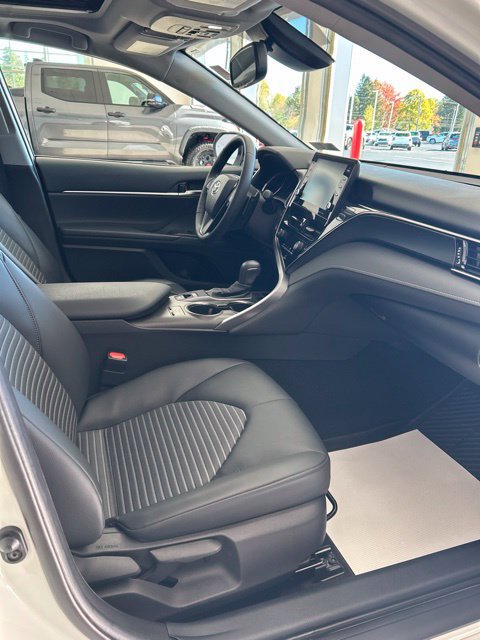 Used 2021 Toyota Camry SE w/ Cold Weather Package AWD/4WD image 19