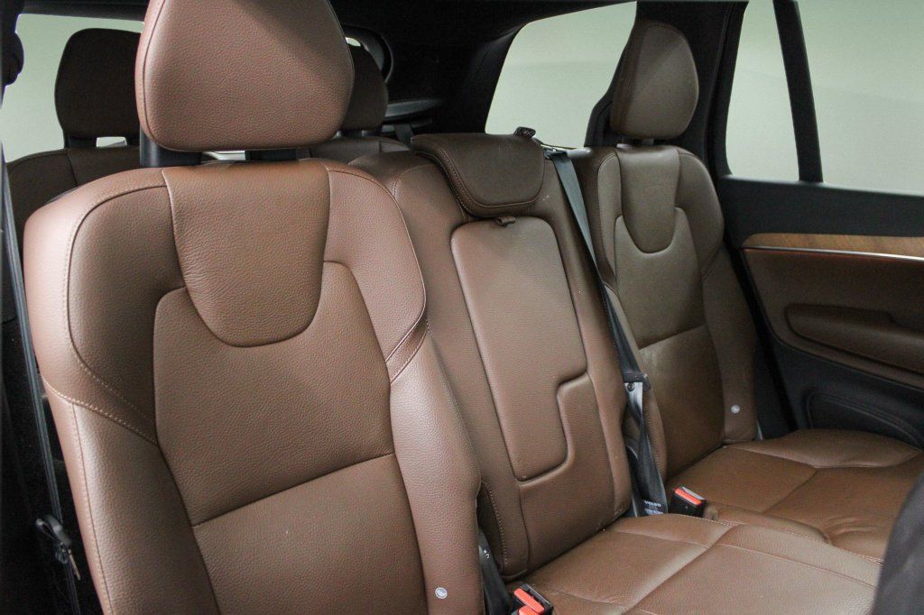 Certified 2023 Volvo XC90 B6 Plus AWD/4WD image 28