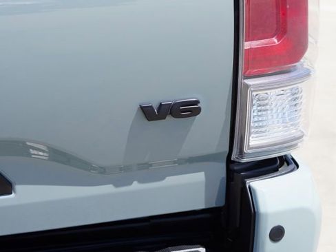 Used 2023 Toyota Tacoma TRD Sport w/ Technology Package AWD/4WD image 13