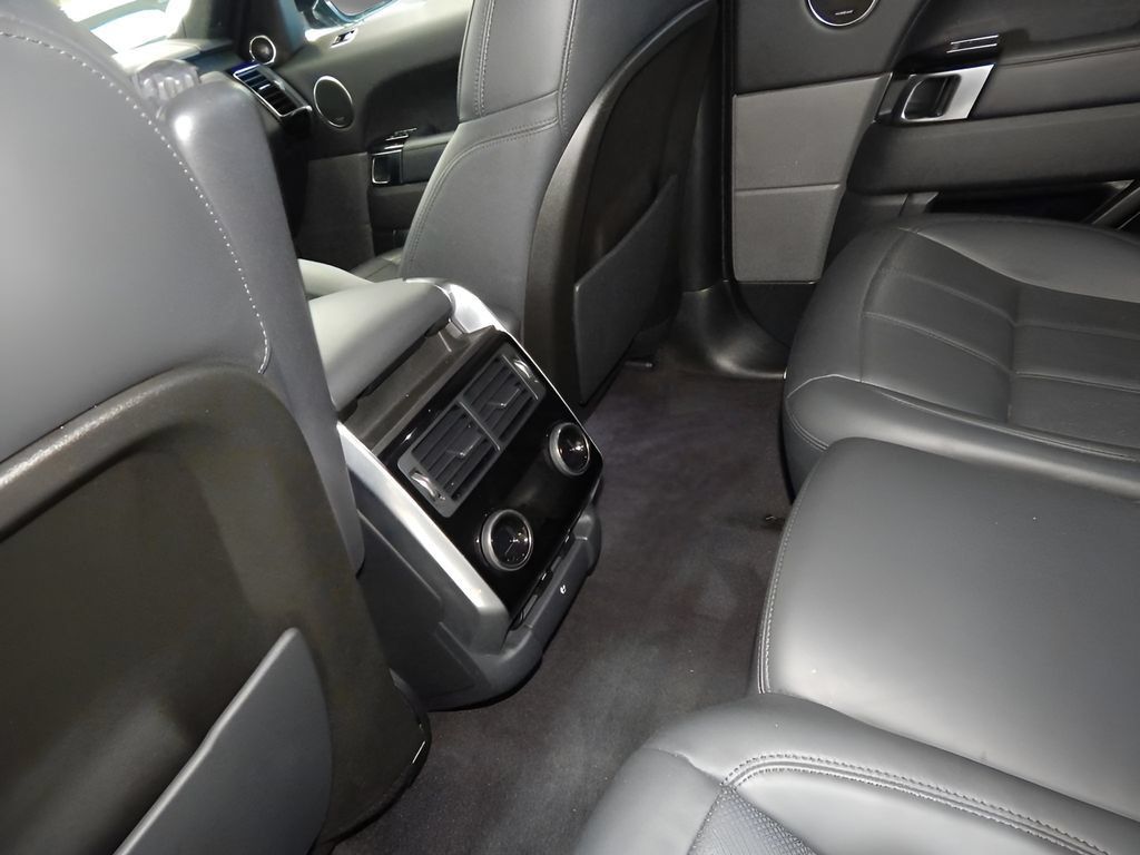 Used 2019 Land Rover Range Rover Sport HSE AWD/4WD image 25