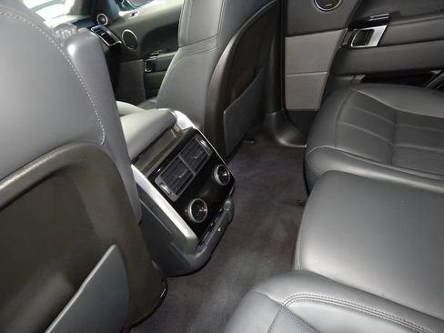 Used 2019 Land Rover Range Rover Sport HSE AWD/4WD image 25