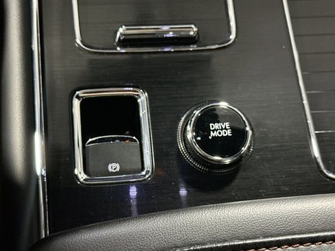 Used 2023 Lincoln Aviator Reserve w/ Elements Package Plus image 28