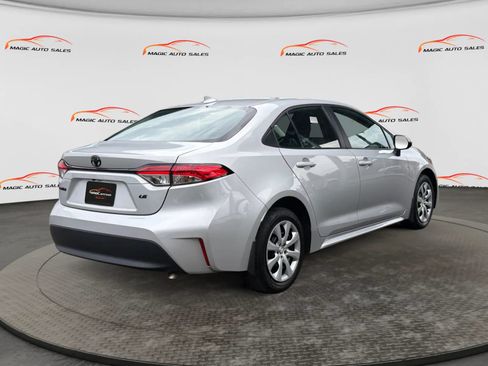 Used 2024 Toyota Corolla LE FWD image 10